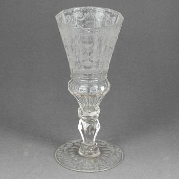 POKAL, glas, 1700-talets mitt.