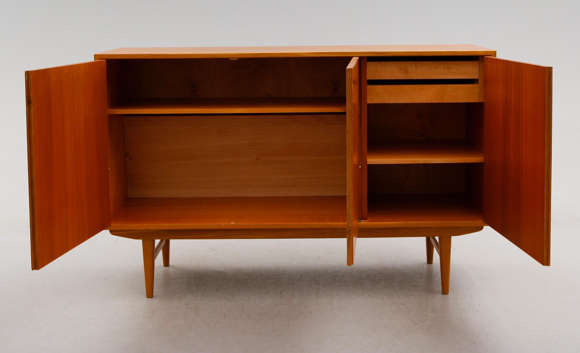 SIDEBOARD, 1900-talets andra hälft.