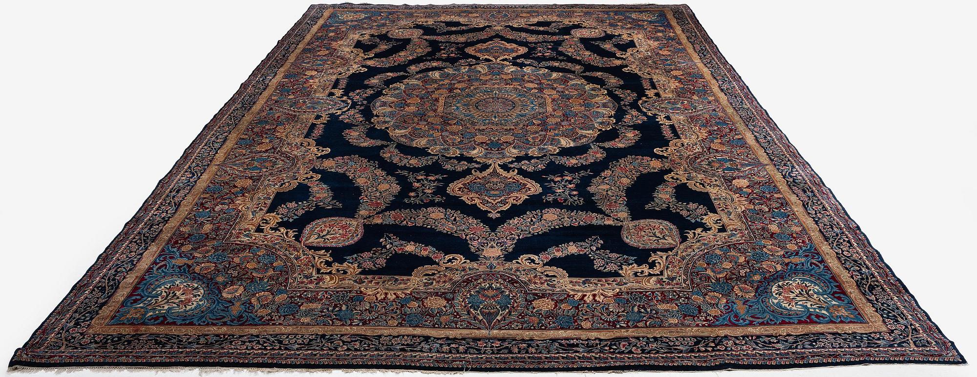 Matta, semiantik Kirman, Södra Persien, ca  592 x 388 cm.