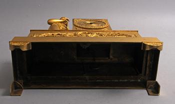 BORDSUR, senempire, 1800-tal, förgylld brons.