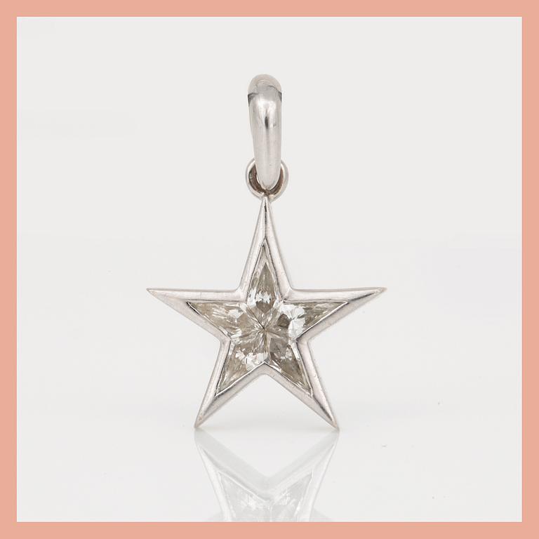 HÄNGE, femstjärnig form med 5 kite-slipade diamanter.
