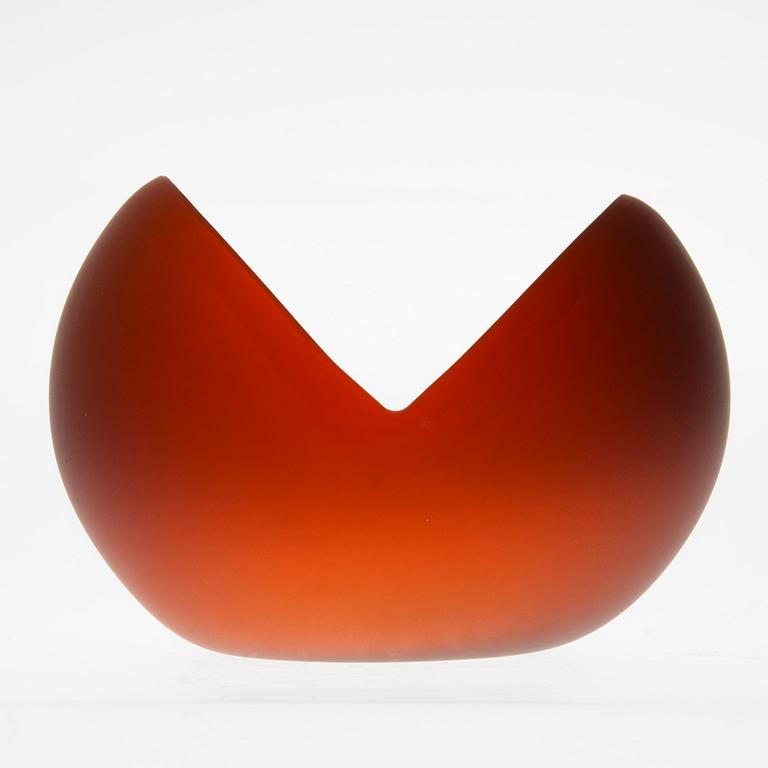 Oiva Toikka, A SHEARED BOWL.