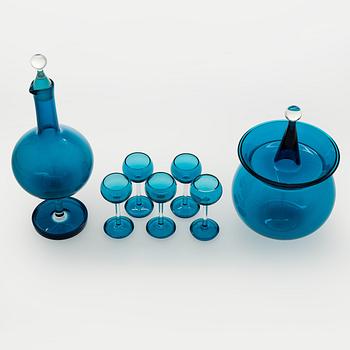Nanny Still, a 'Harlequin' candy bowl, decanter, and set of five liqueur glasses, Riihimäen Lasi, Finland, 1960s.