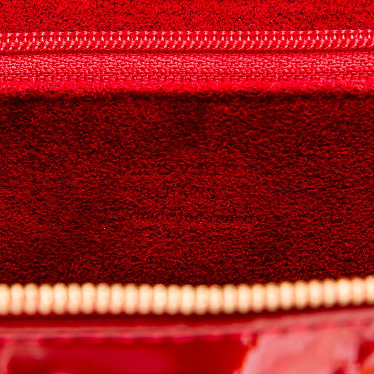 Louis Vuitton, korurasia.