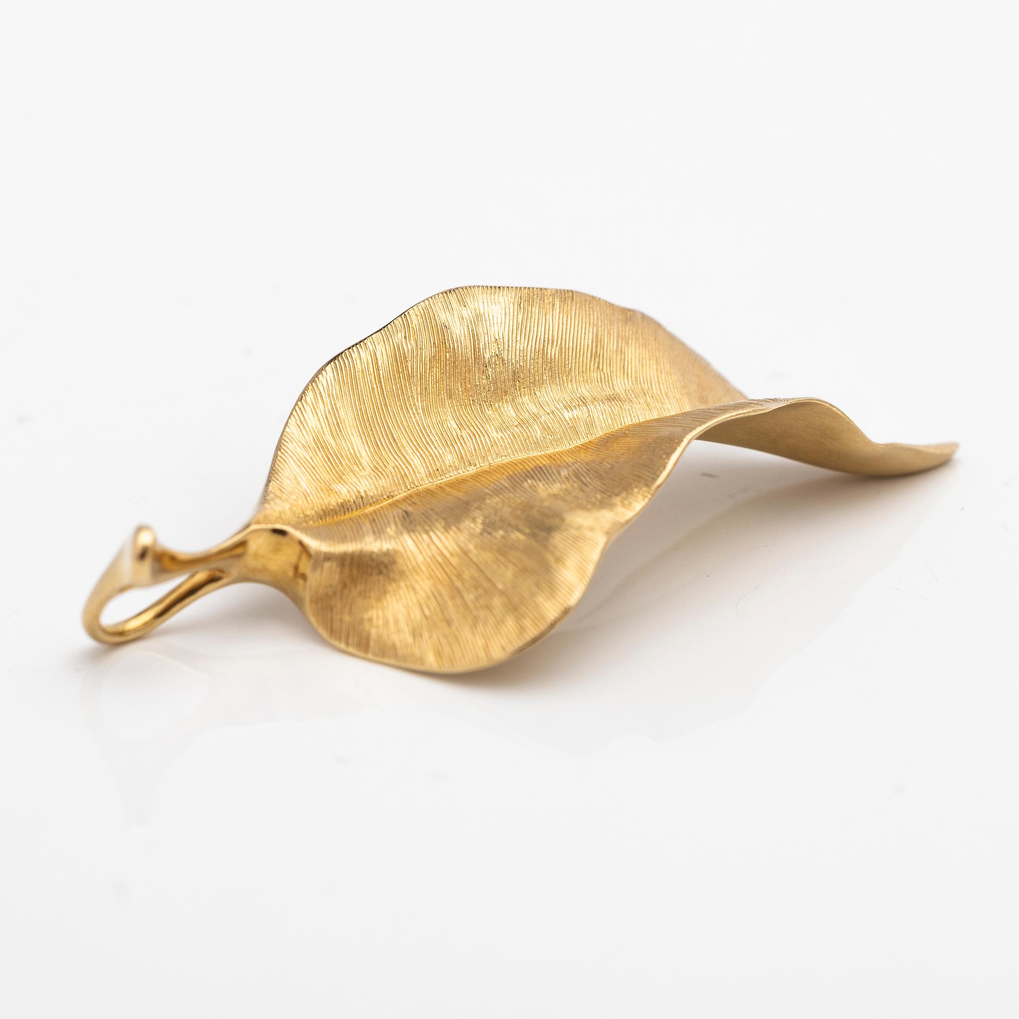 Ole Lynggaard, Pendant, “Blad”, 18k red gold, designed by Charlotte Lynggaard.