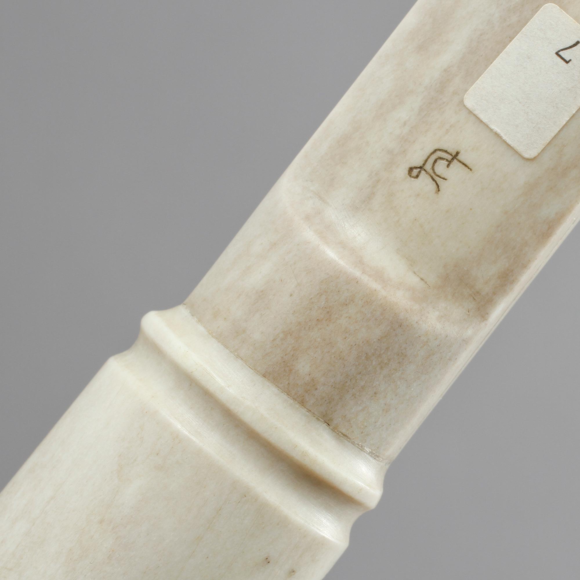 SAMEKNIVAR, 2 st, en monogramsignerad, 1900-tal.