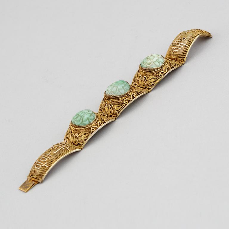 Armband, filigranarbete och nefrit. Kina, 1900-tal.