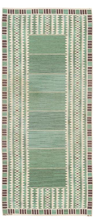 Barbro Nilsson, matta, "Salerno grön", rölakan, ca 348 x 153,5 cm, signerad AB MMF BN.