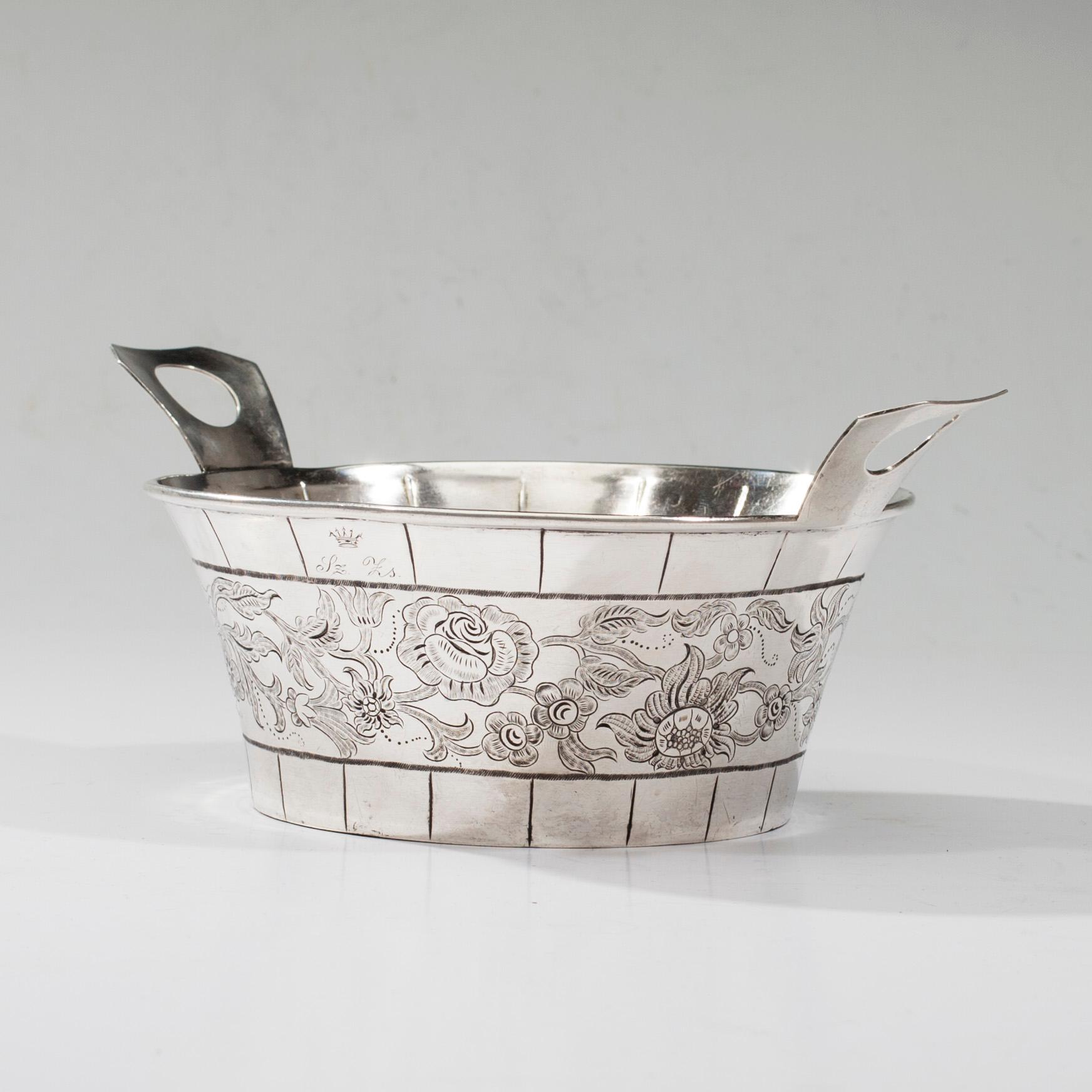 SKÅL, silver, Österrike-Ungern 1845. Vikt 258,7 g.