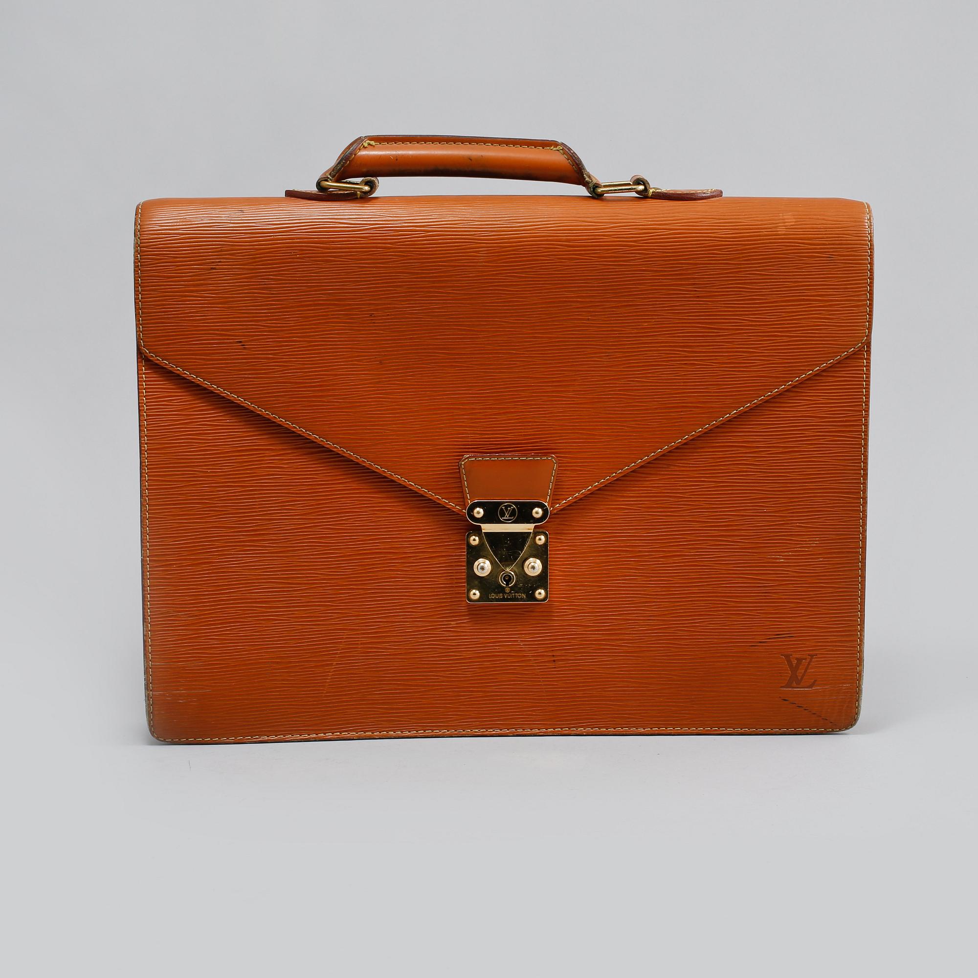 PORTFÖLJ, "Serviette conseiller ambassadeure Epi", Louis Vuitton, Paris, Frankrike.