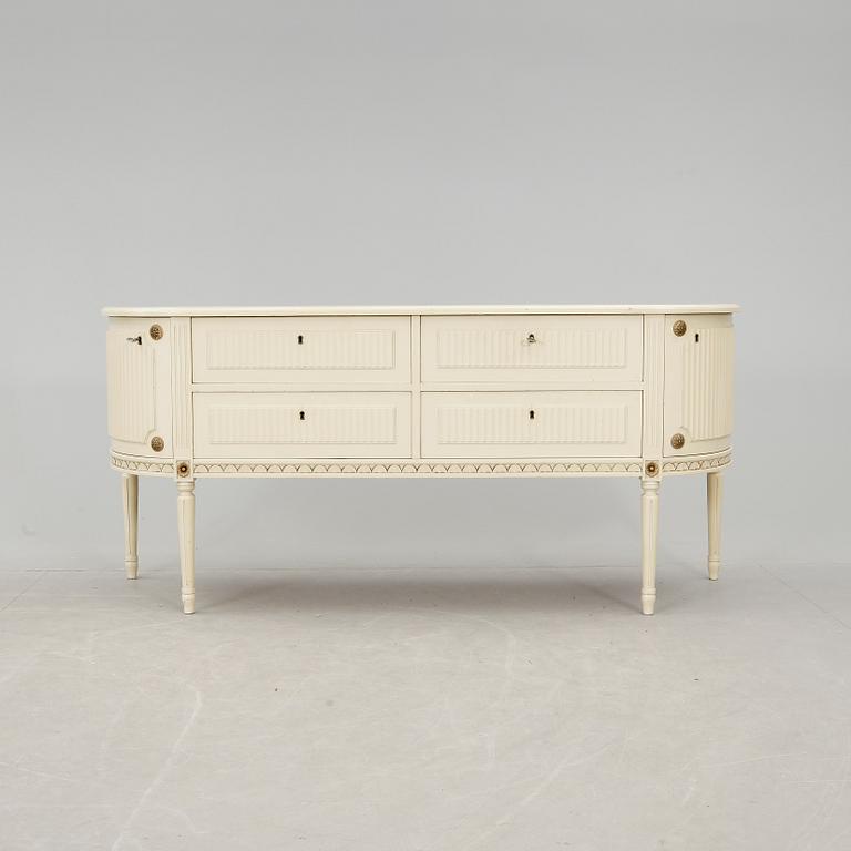 SIDEBOARD, gustaviansk stil, 1900-talets andra hälft.