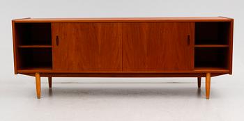 SIDEBOARD, "Trio", Nils Johnsson, Troeds, Bra Bohag, Bjärnum, 1900-talets andra hälft.