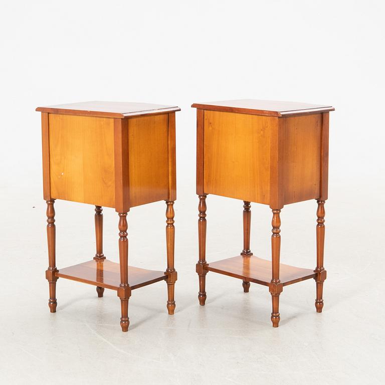 Sängbord, ett par, 1900-talets första hälft.