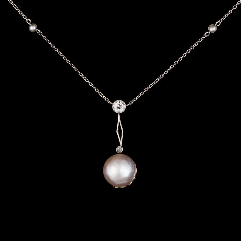 A PENDANT, platinum, diamond, pearl. Russian maker's marks, St Petersburg early 1900s.
