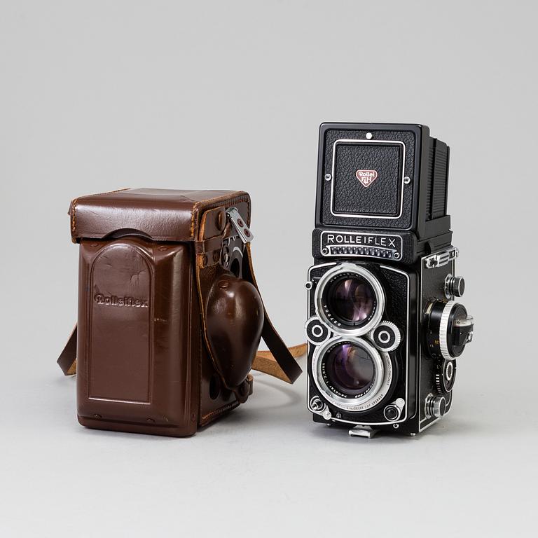 Rolleiflex 2,8 F camera with Xenotar 1:2,8/80 no 2958459, Germany, 1956-59. With original box.