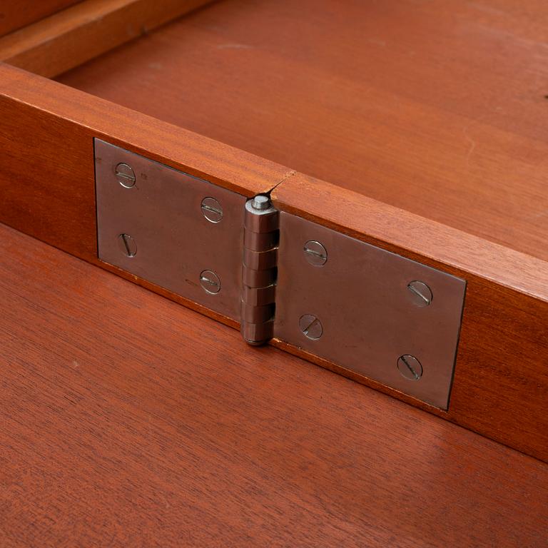 A mid 20th century dining table.