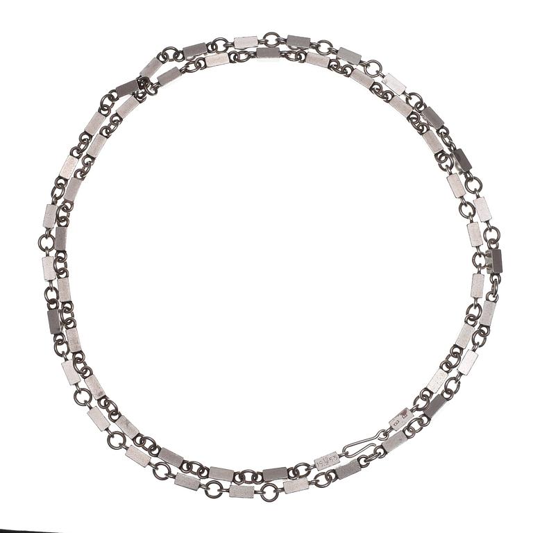 A Wiwen Nilsson sterling necklace, Lund 1952.