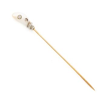 Pin, 14K gold with pearl and rose-cut diamond.