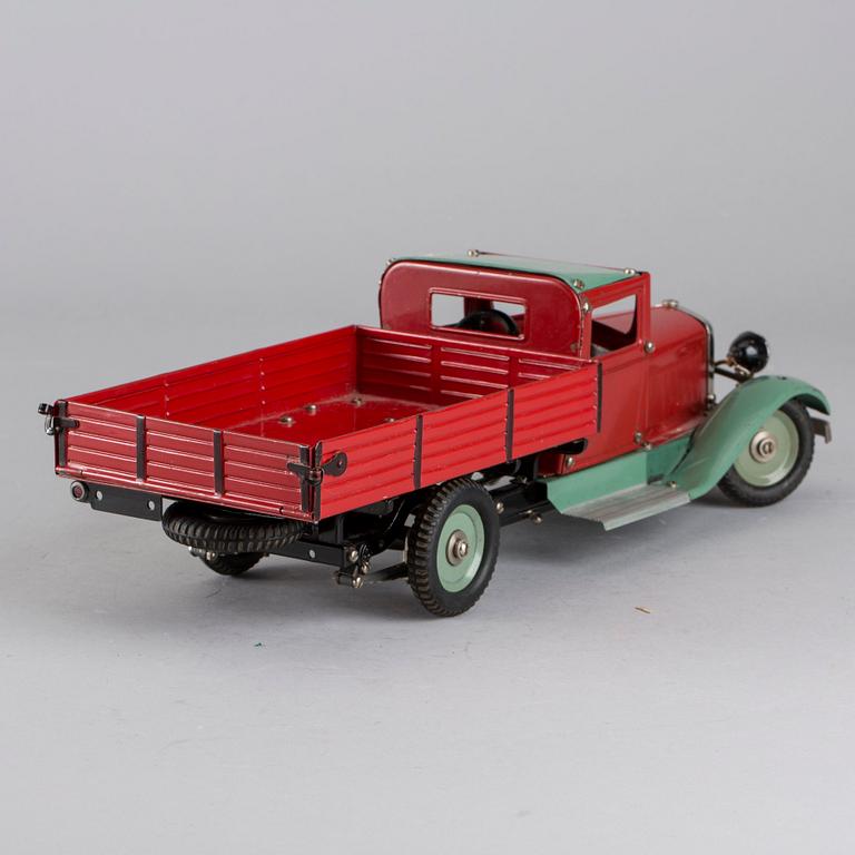 A MÄRKLIN LKW 1101 TRUCK FROM GERMANY 1930'S.