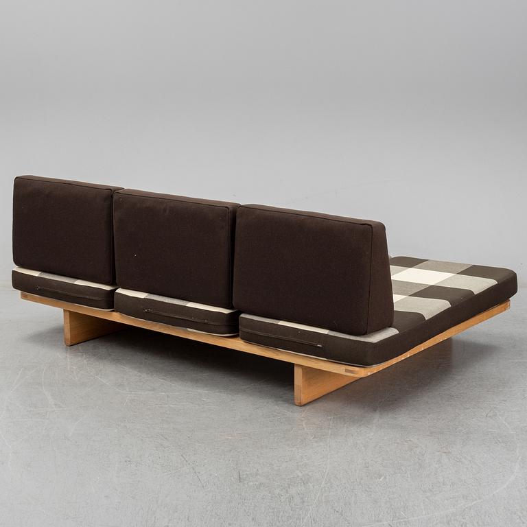 Børge Mogensen, an oak '4400' daybed, Fredericia stolefabrik.