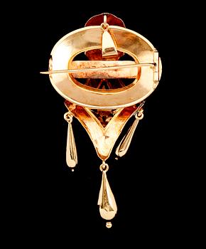 BROSCH/HÄNGE, 18 k guld, 1873. Vikt ca 8 gram.