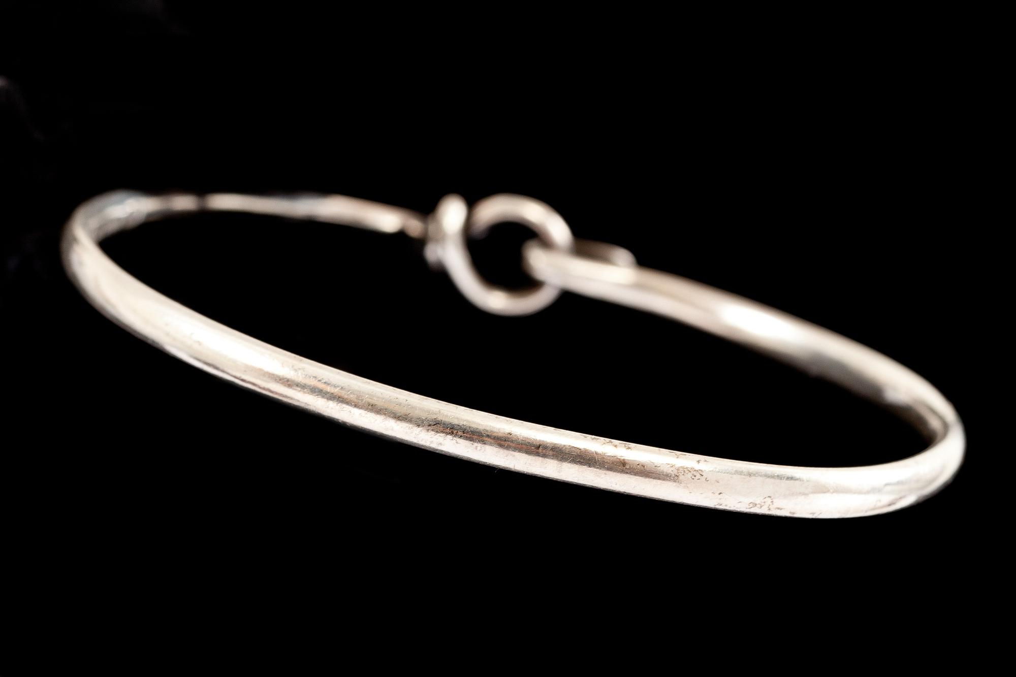 ARMRING, silver, Torun Bülow Hübe för Georg Jensen. Vikt ca 10 g.