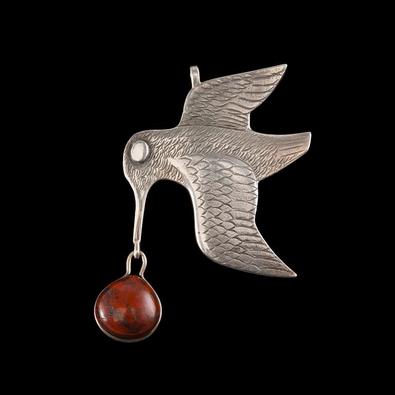 Bertel Gardberg, A PENDANT, silver with jaspis, Turun Hopea, 1977.