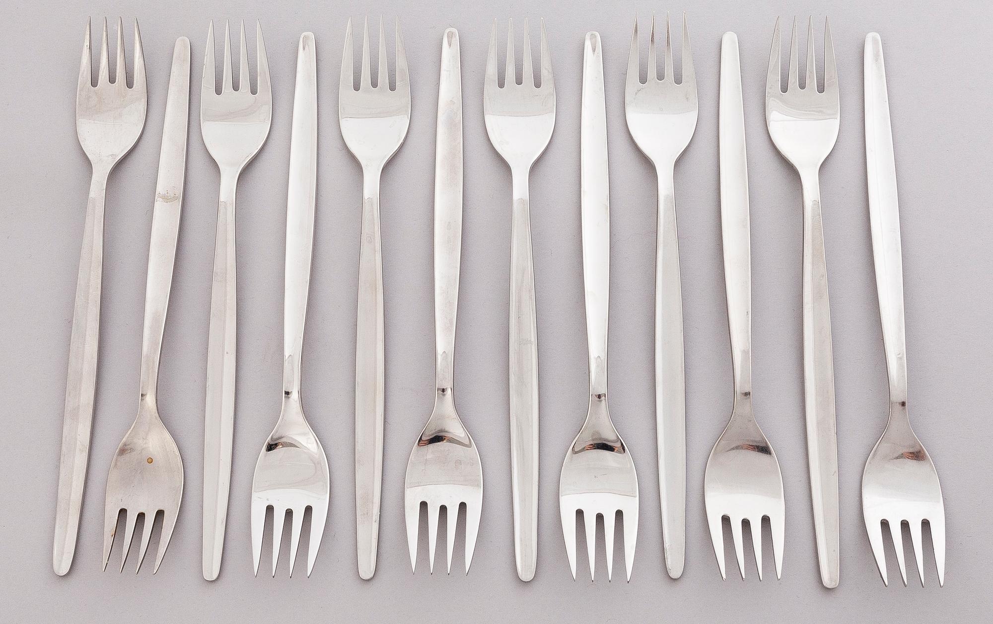 ILMARI TAPIOVAARA 1960s 122-piece Set of Polar Flatware for Hackman, Finland.
