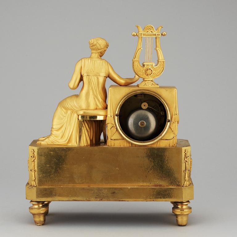 BORDSPENDYL. Frankrike, 1800-talets början. Empire.