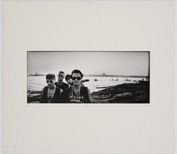 Anton Corbijn, "22:U2", 1982-2003.