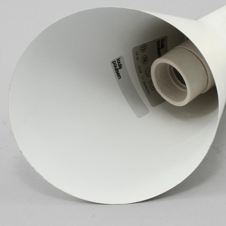 VÄGGLAMPA, "Aj-lampan", Arne Jacobsen, Louis Poulsen, Danmark, formgiven 1959.