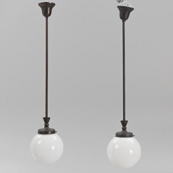 Harald Notini, taklampor ett par, modell "6185", Arvid Böhlmarks Lampfabrik, 1920-tal.