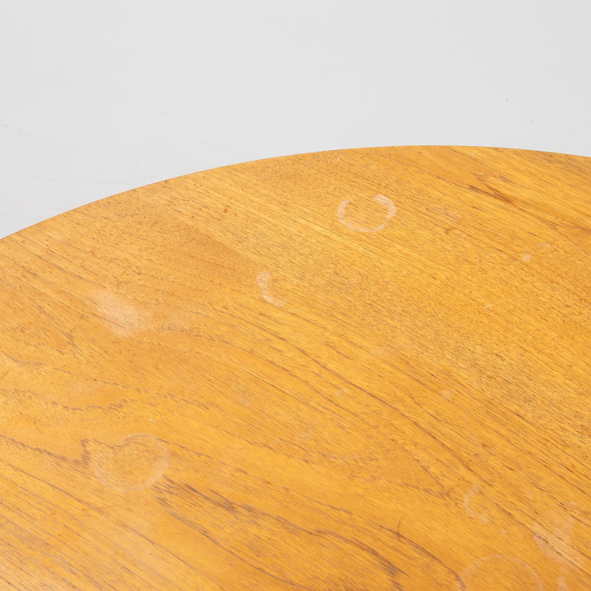 Hans Olsen, a "Roundette" dining table and six chairs, Frem Rölje, Denmark, 1950's/60's.