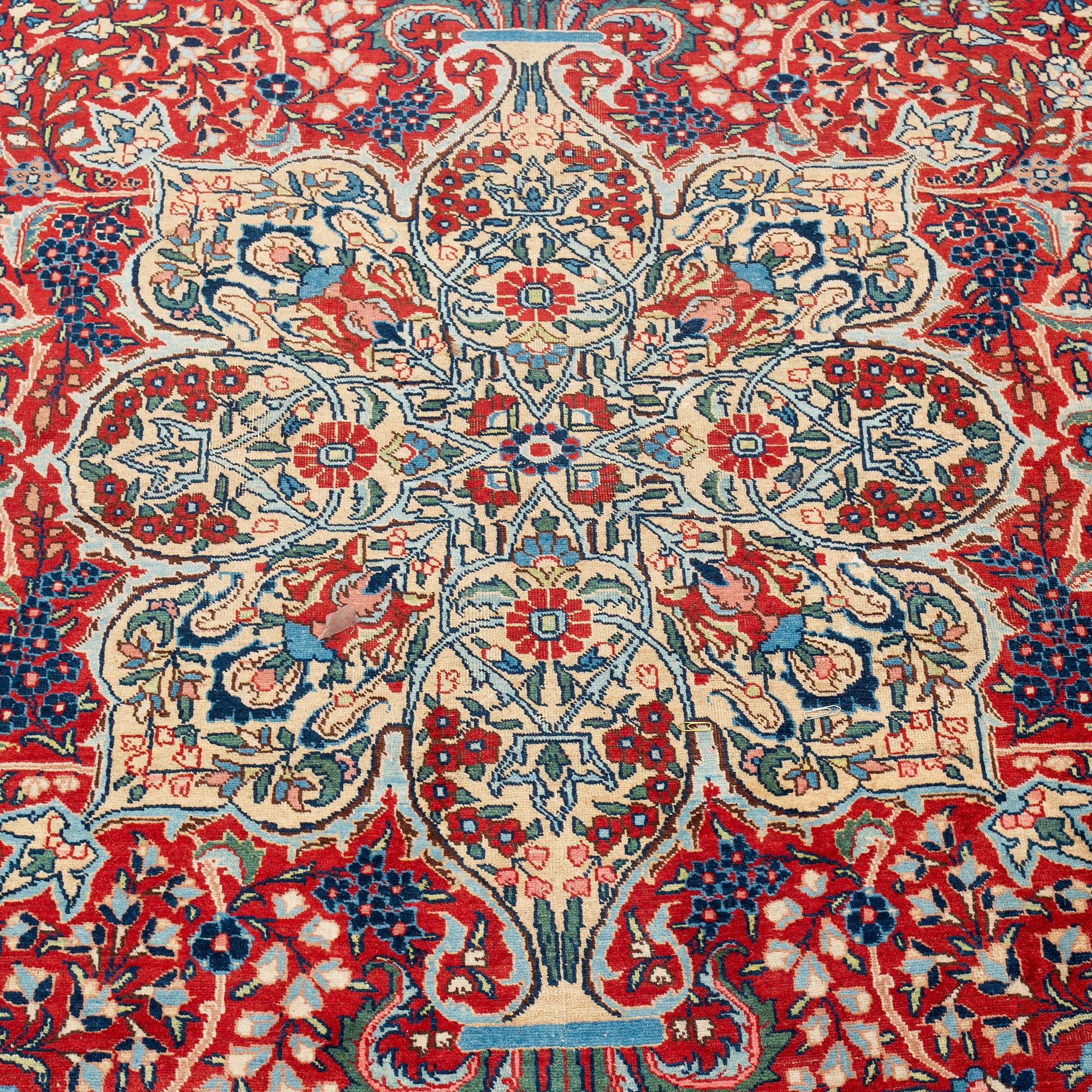 Matto, semi-antique Tabriz, ca 353 x 241 - 245 cm.