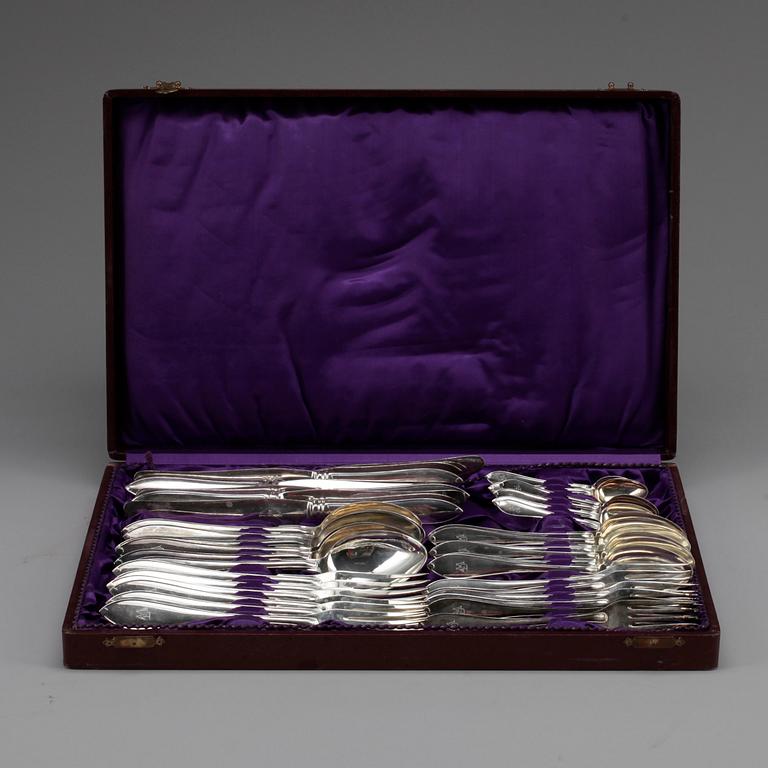 BESTICKSERVIS, 36 delar, silver, "Svensk spets", GAB, Stockholm, bl.a. 1924, vikt exklusive knivar ca 1230 gram.