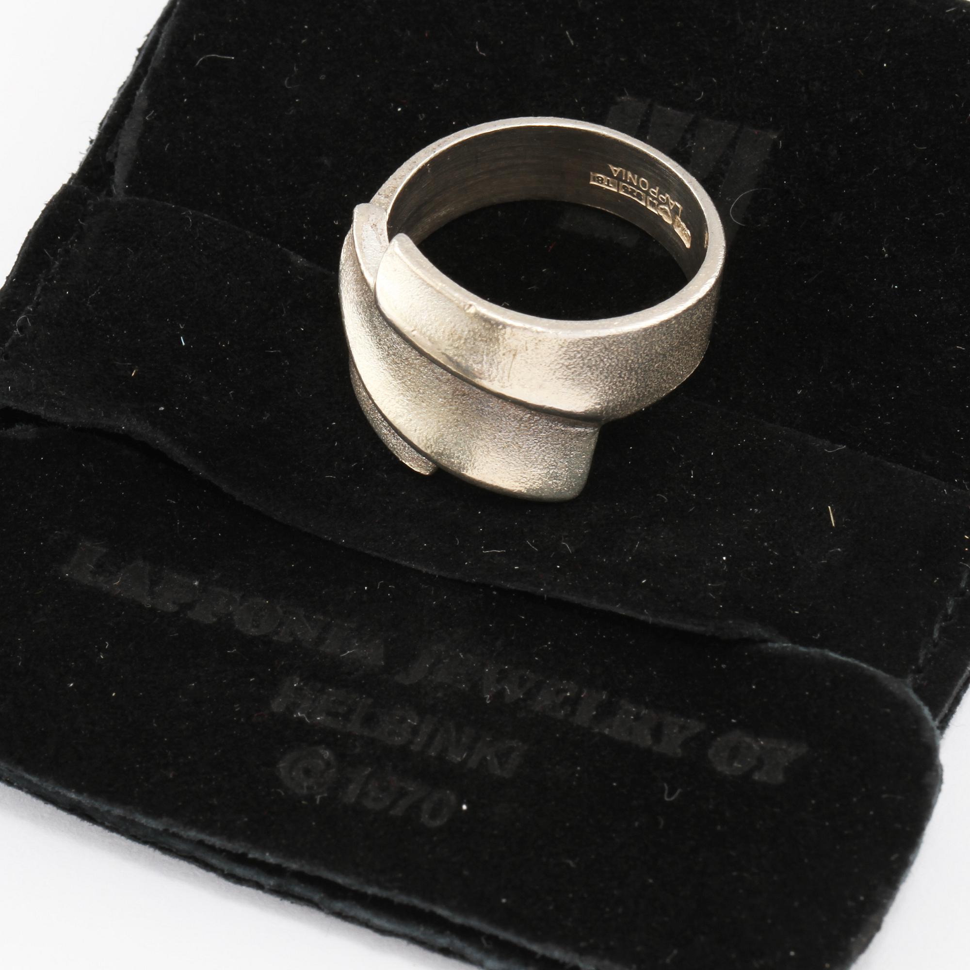 RING, sterlingsilver, Björn Weckström, Lapponia, Finland. 1996. Vikt 8 g.