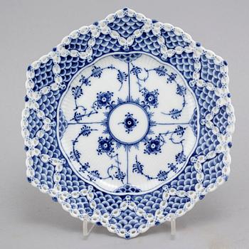 KAFFESERVIS, 26 delar, porslin, "Musselmalet", Royal Copenhagen.
