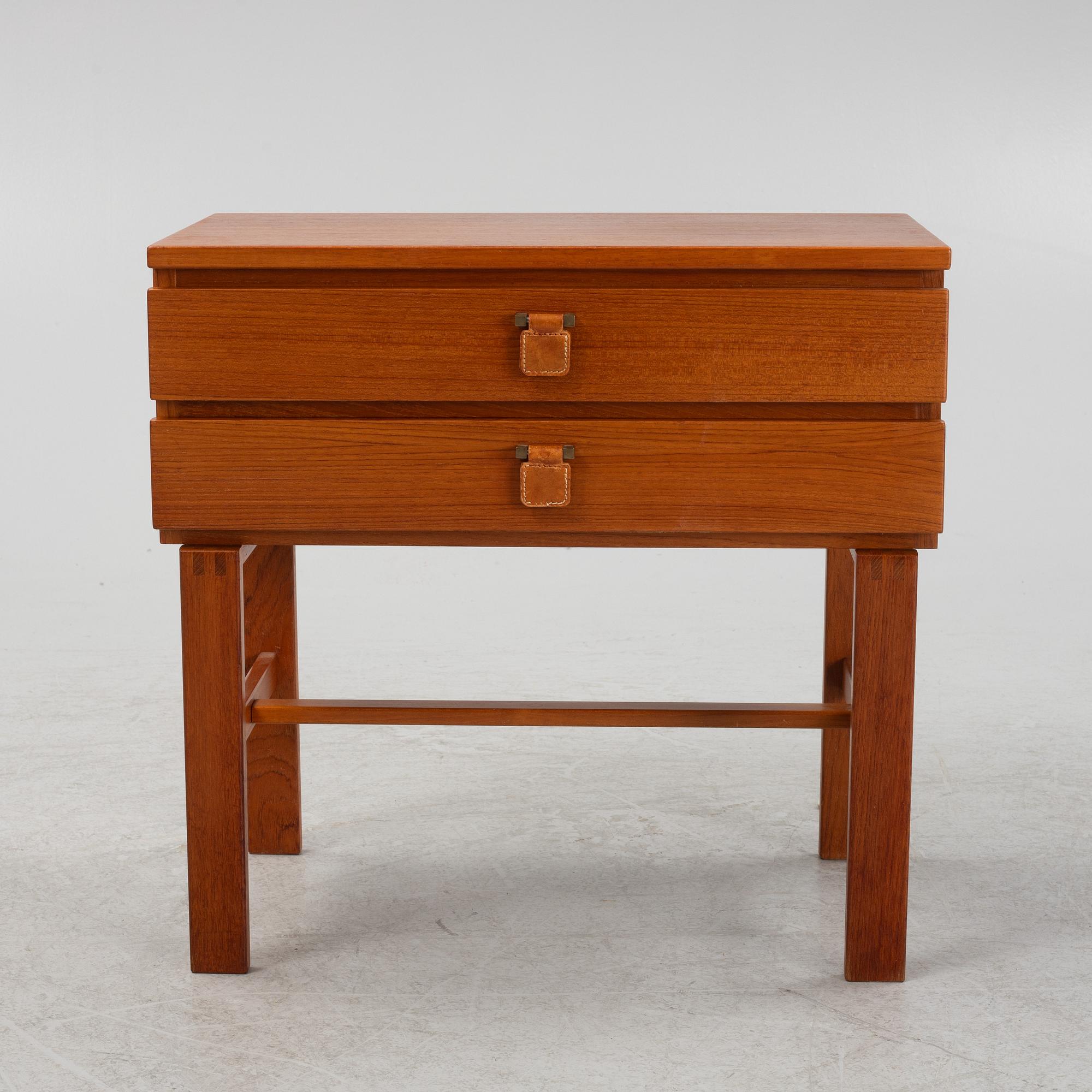A chest of drawers, 1950s/60s.