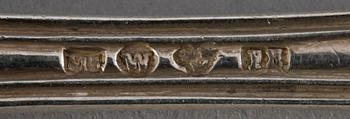 PARTI SILVER, ca 50 delar, mest Sverige, ett flertal olika mästare varav bla Nils Julinhn, Karlshamn 1843. Totalvikt ca 800 gram.