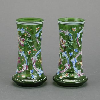 VASER, ett par, glas. 1800-talets andra del, sannolikt Tyskland.