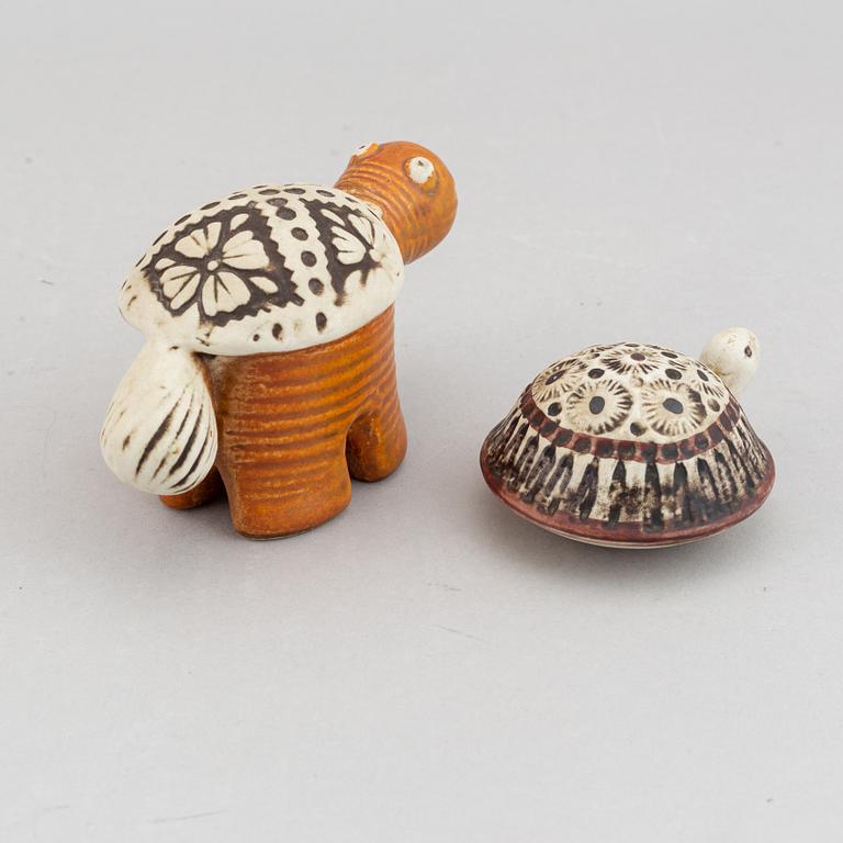 Lisa Larson, six stoneware figurines, from the series "Jura" and "Sköldpaddor", Gustavsberg.