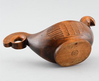 A wooden bird bowl for beer, made by Germund Paaer for Kalevala Koru, mid 20th century.