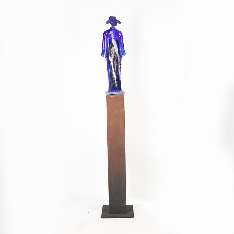 Kjell Engman, unik skulptur, "Man in trenchcoat", ur serien "Catwalk", Kosta Boda.