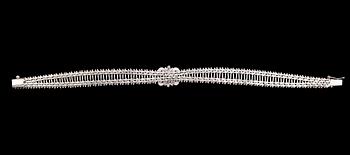 ARMBAND, 18 k vitguld med rubiner. Total vikt ca 21 gram.