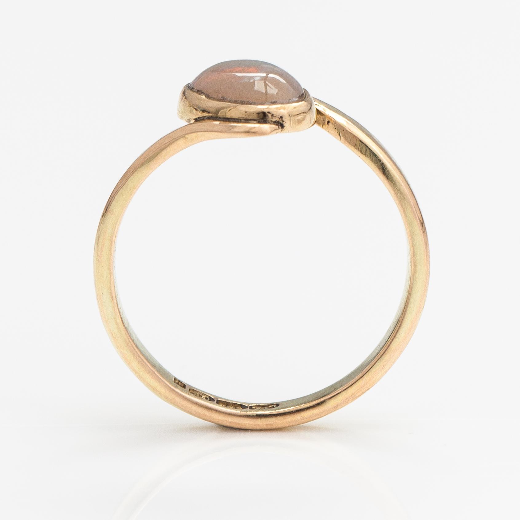 Sormus, 14K kultaa, opali. Lagercrantz Jewellery, Tammisaari 2008.