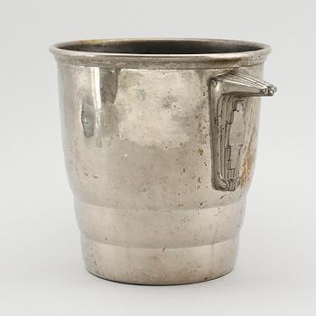 CHAMPAGNEKYLARE, försilvrad mässing, 1900-talets första hälft.