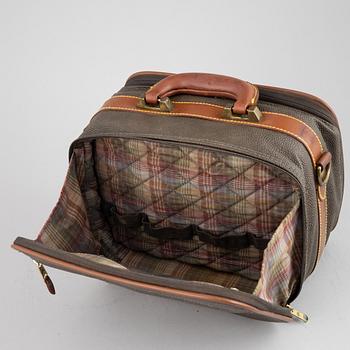 Mulberry, a Scotch Grain beauty box.