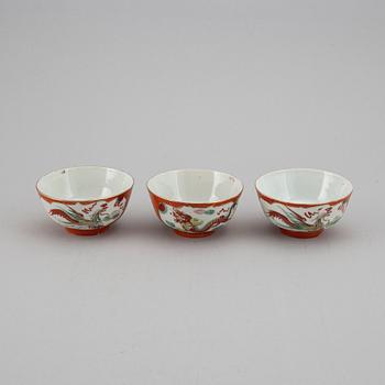 A set of 9 bowls and five cups with covers, China, 19th/20th Century.