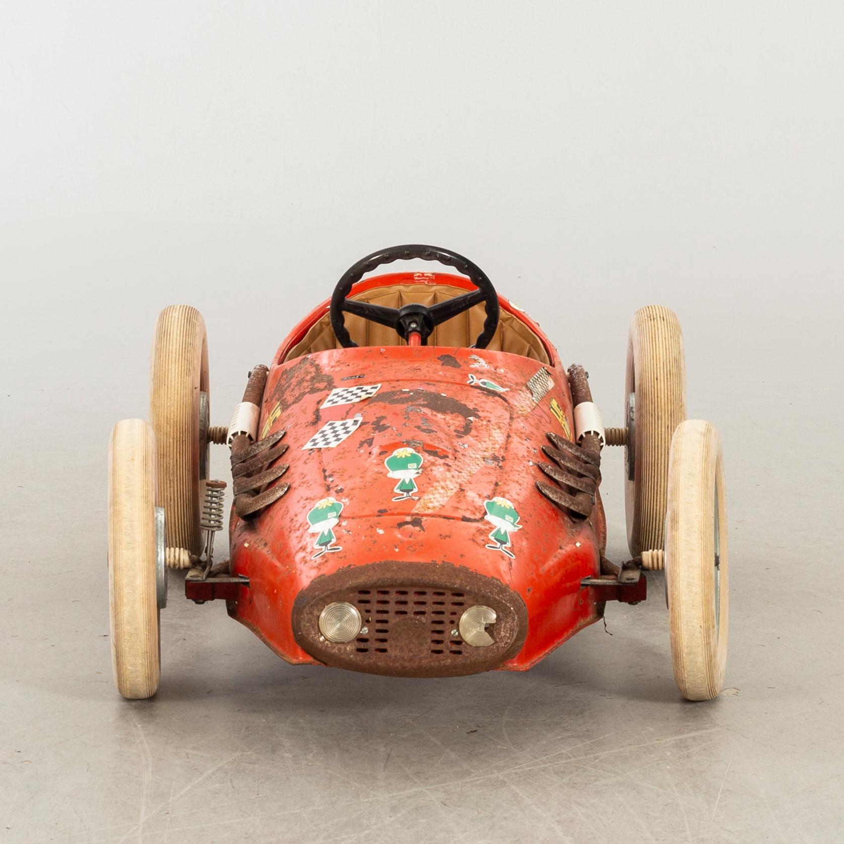A 1950/60s Giordani pedal car, "Lotus".