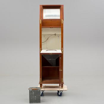 TVÄTTSKÅP, omkring år 1900.